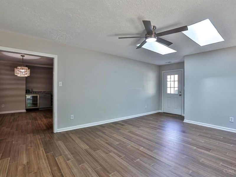 958 Hollytree Drive, Springfield Twp., OH 45231 Photo 14