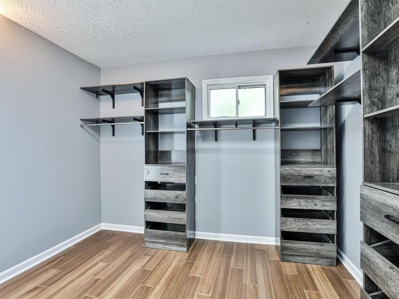 958 Hollytree Drive, Springfield Twp., OH 45231 Photo 28