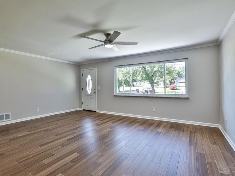 958 Hollytree Drive, Springfield Twp., OH 45231 Photo 8