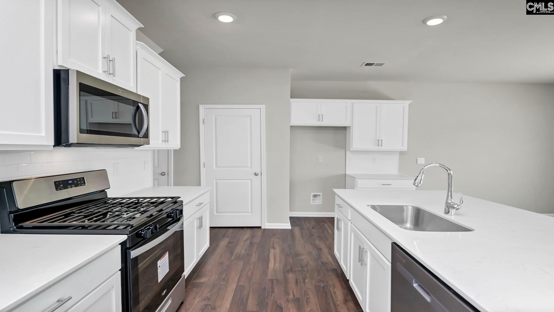 569 Edgetree Drive  Photo 4