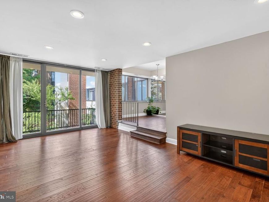 2004 Coleridge Drive, Unit 20-201, Silver Spring, MD 20902 Main Photo