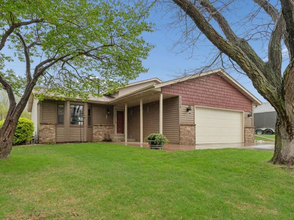 2118 Hale Avenue N, Oakdale, MN 55128