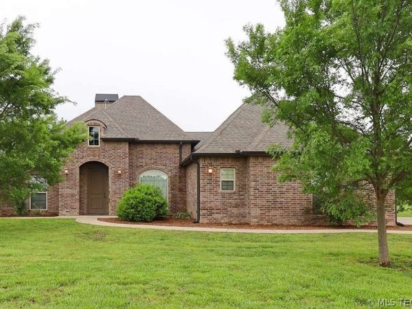 14438 Gun Club Road , Okmulgee, OK 74447