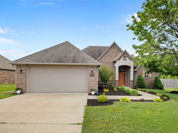 3909 SW Flatrock Avenue , Bentonville, AR 72713