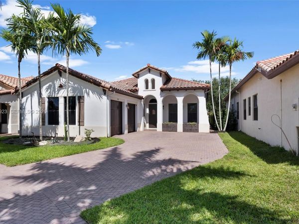 3974 NW 82nd Dr, Cooper City, FL 33024