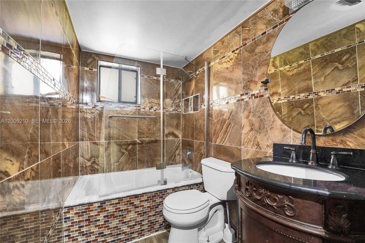 5190 Las Verdes Cir , Unit 115, Delray Beach, FL 33484 Photo