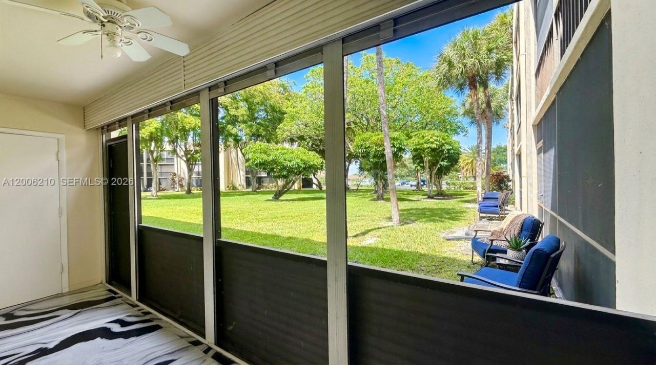 5190 Las Verdes Cir , Unit 115, Delray Beach, FL 33484 Photo