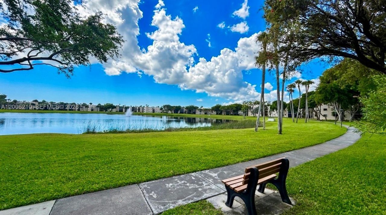 5190 Las Verdes Cir , Unit 115, Delray Beach, FL 33484 Photo