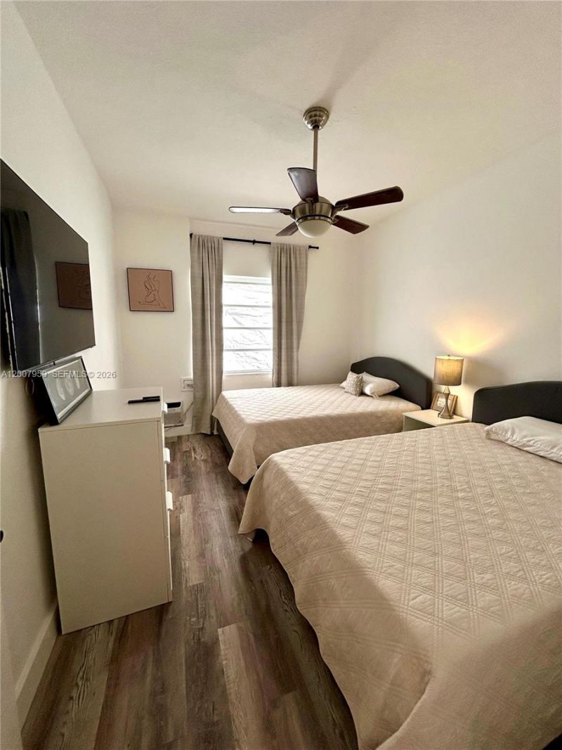 215 30th St , Unit 17, Miami Beach, FL 33140 Photo