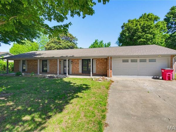 126 Bradley Drive , Sikeston, MO 63801