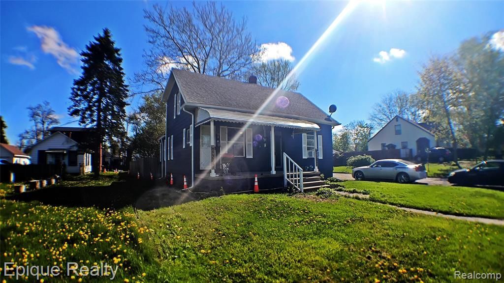 949 Boston Unit A Avenue, Waterford Township, MI 48328 Main Photo