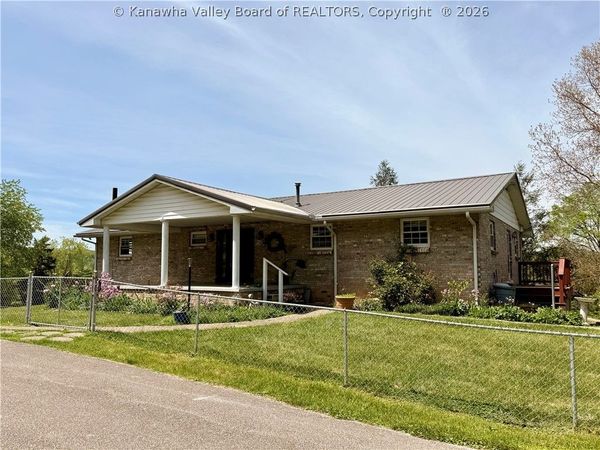 104 Ruby Lane, Sissonville, WV 25320