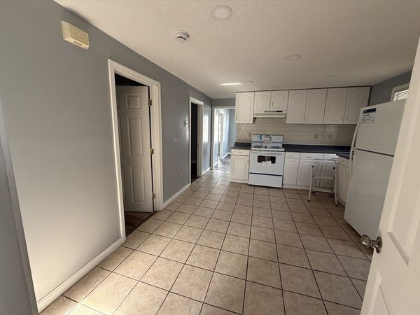 18 Meadow Street, Unit 2, Taunton, MA 02780