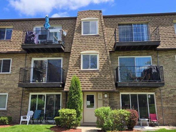 9430 Bay Colony Drive , Unit 2N, Des Plaines, IL 60016