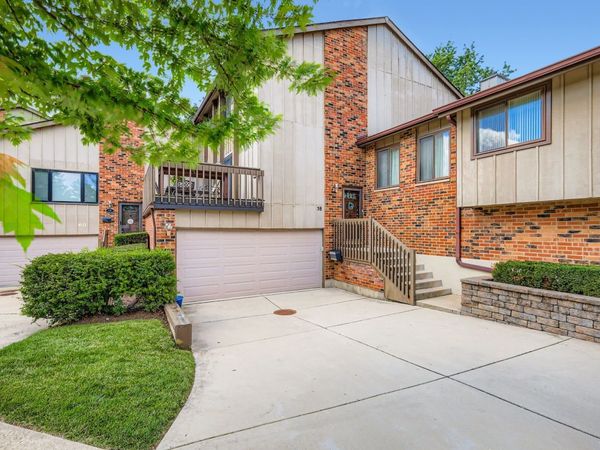 58 Portwine Road, Willowbrook, IL 60527