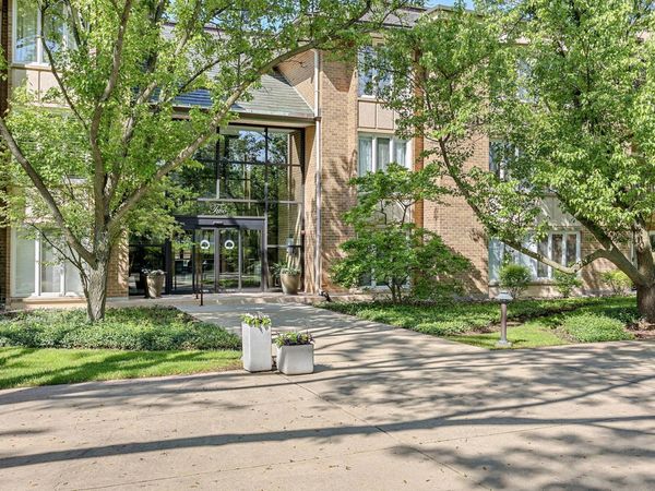 2 Oak Brook Club Drive , Unit C310, Oak Brook, IL 60523