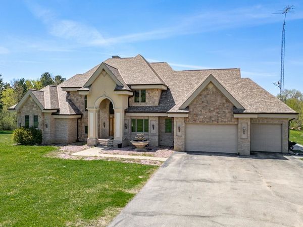 15215 WHITE SCHOOL Road, ROSCOE, IL 61073