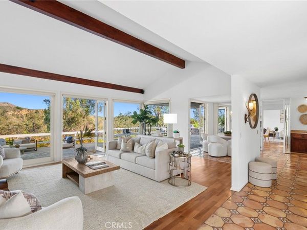 10392 Mira Vista, North Tustin, CA 92705