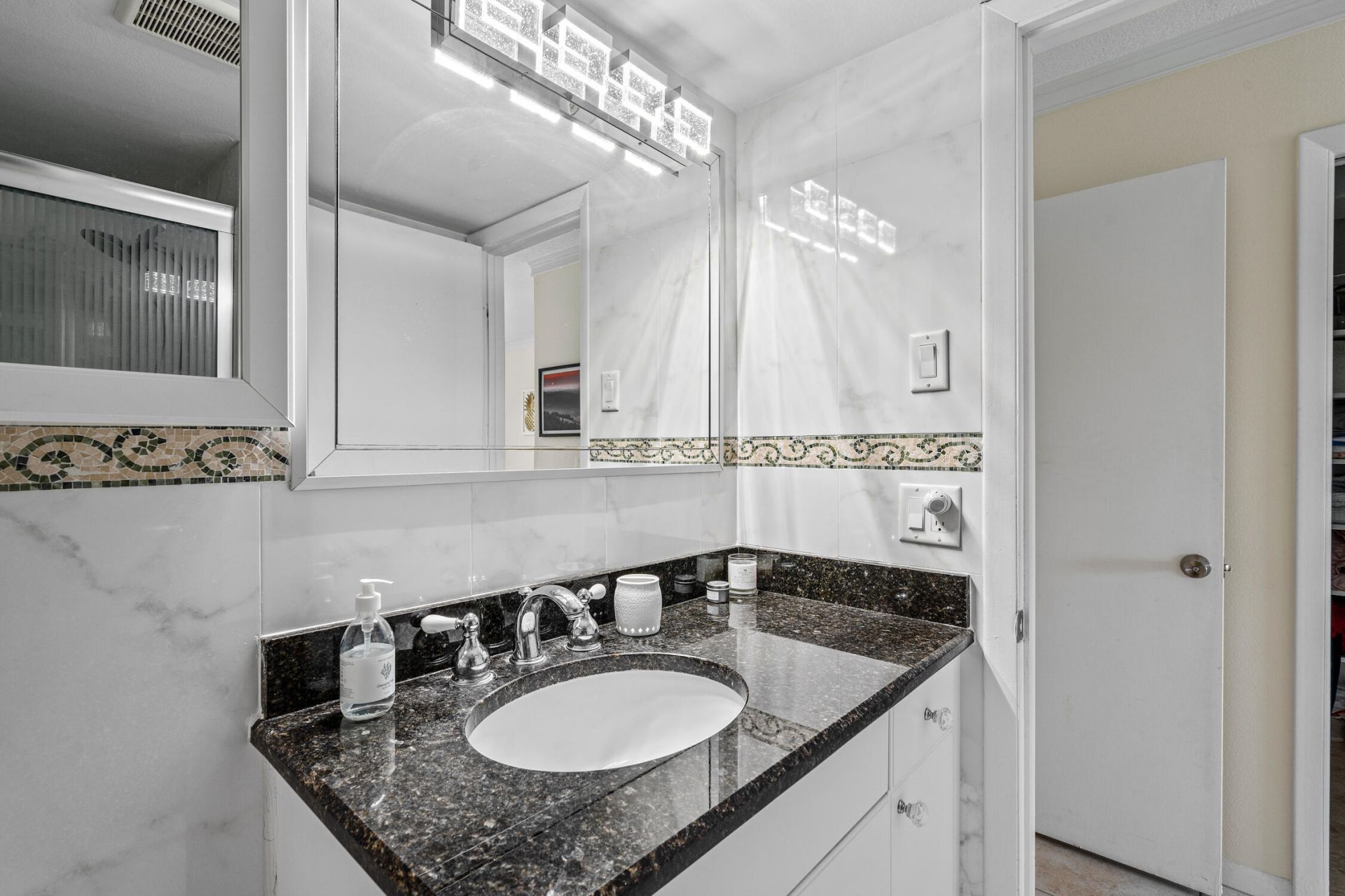 231 E Lantana Road Road E, Unit 203, Lantana, FL 33462 Photo