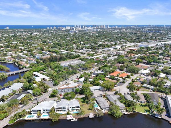 1100 NE 18th Court, Unit 1-8, Fort Lauderdale, FL 33305