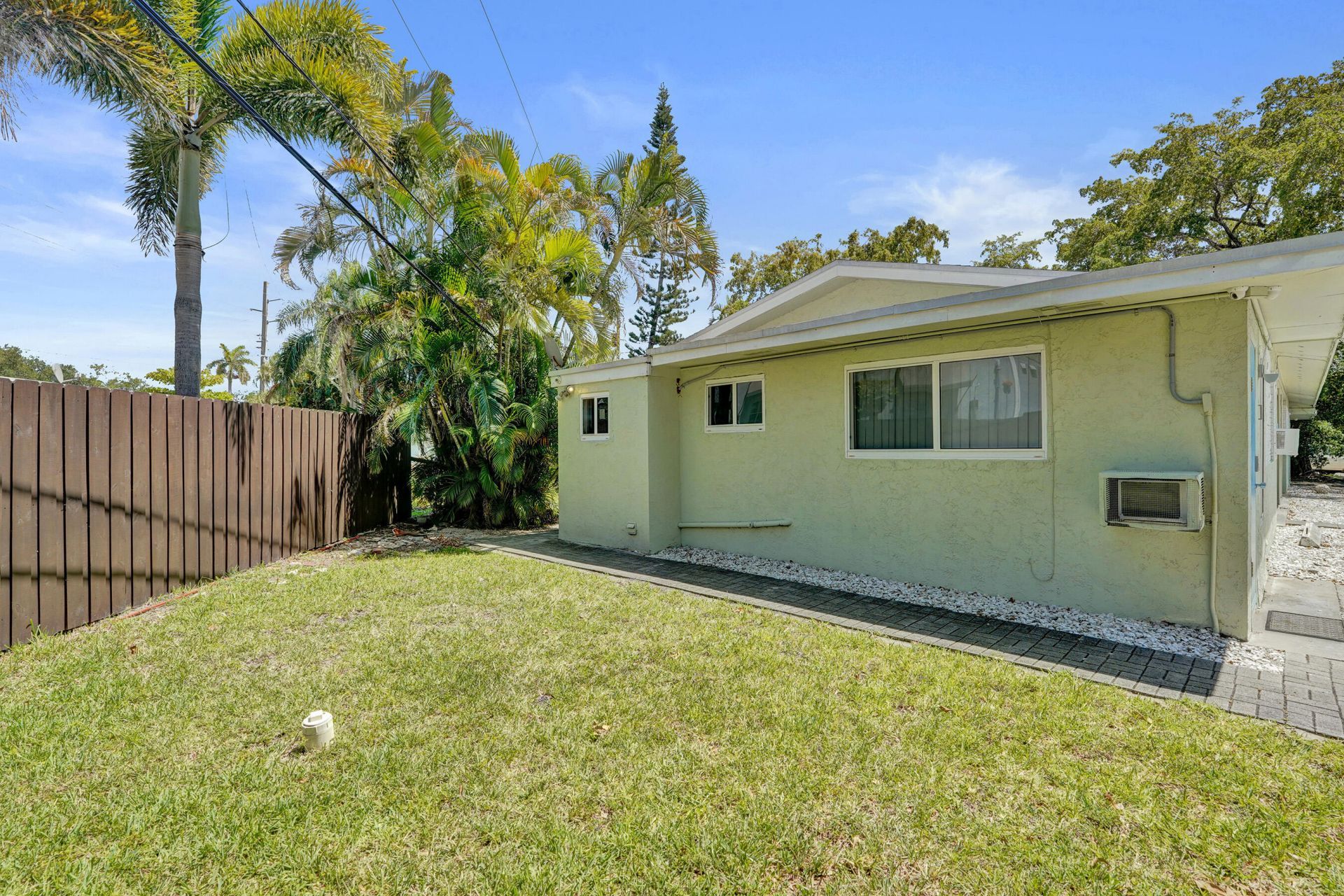 1100 NE 18th Court, Unit 1-8, Fort Lauderdale, FL 33305 Photo