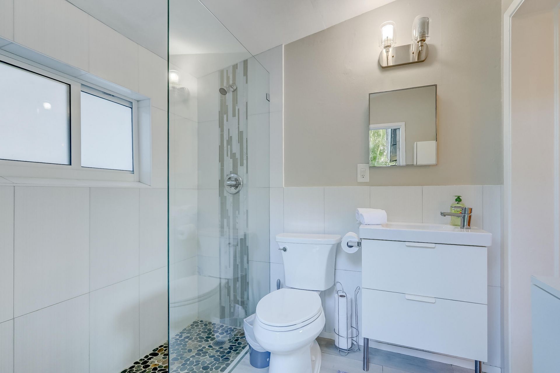 1100 NE 18th Court, Unit 1-8, Fort Lauderdale, FL 33305 Photo