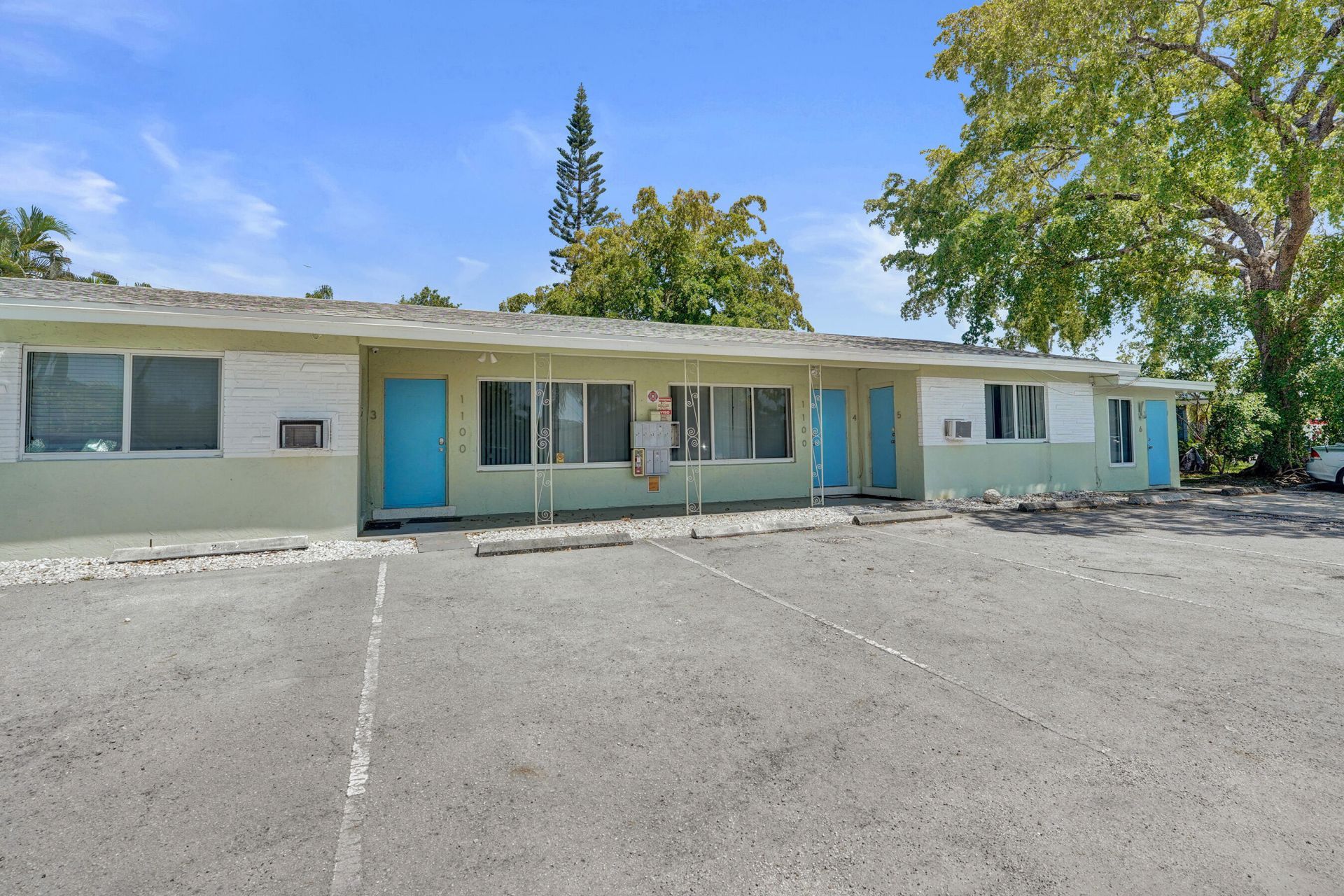1100 NE 18th Court, Unit 1-8, Fort Lauderdale, FL 33305 Photo