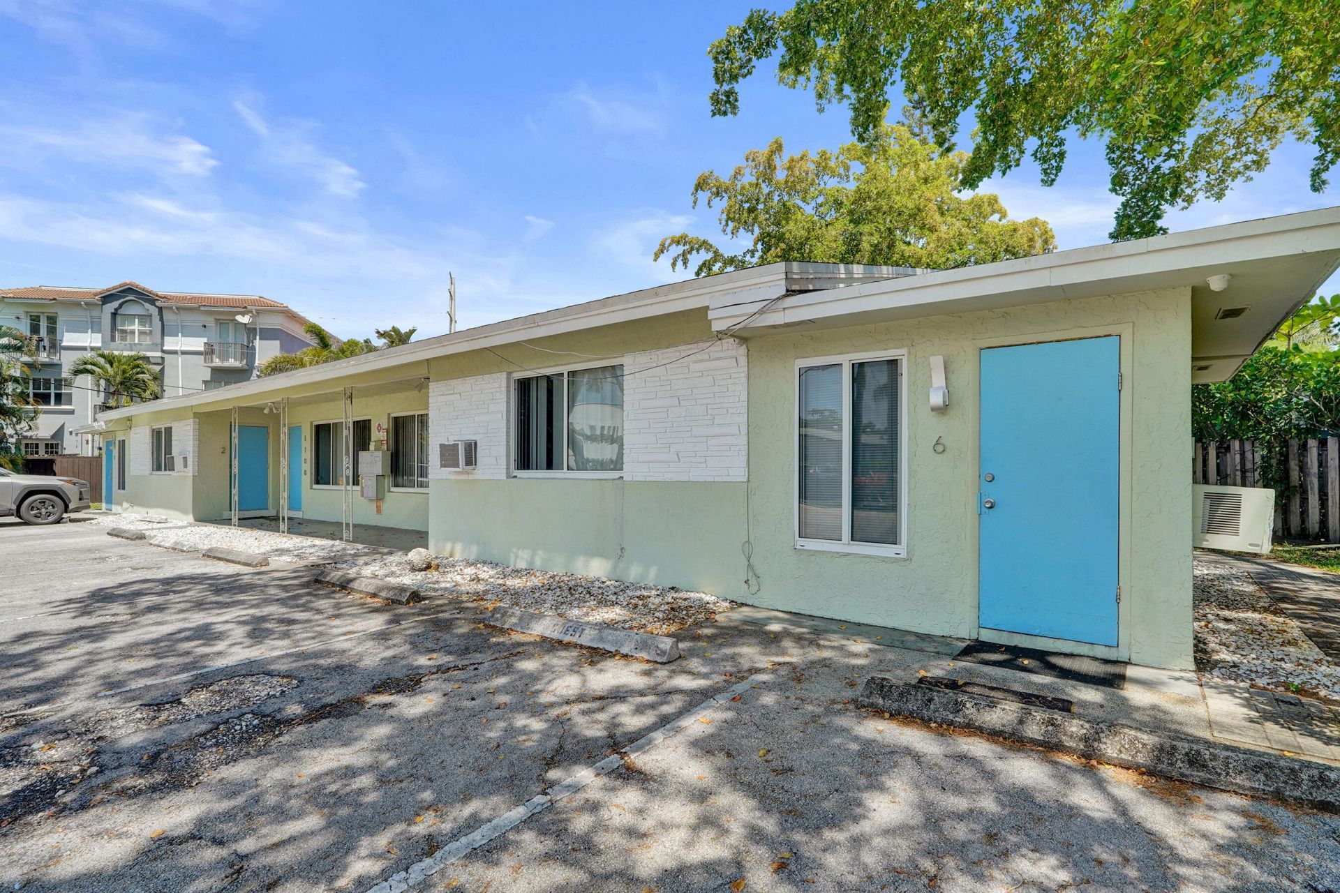 1100 NE 18th Court, Unit 1-8, Fort Lauderdale, FL 33305 Photo