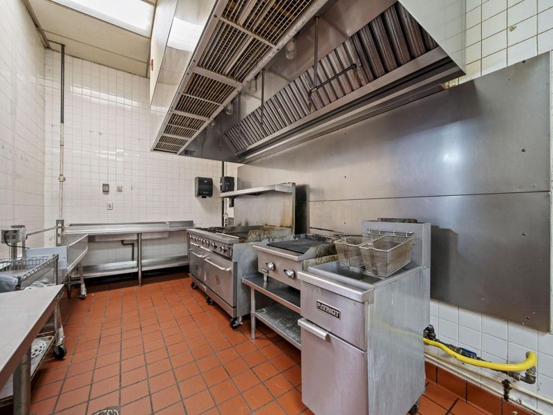 5644 Columbus Square , Columbus, OH 43231 Photo 17