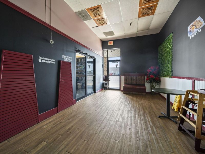 5644 Columbus Square , Columbus, OH 43231 Photo 2