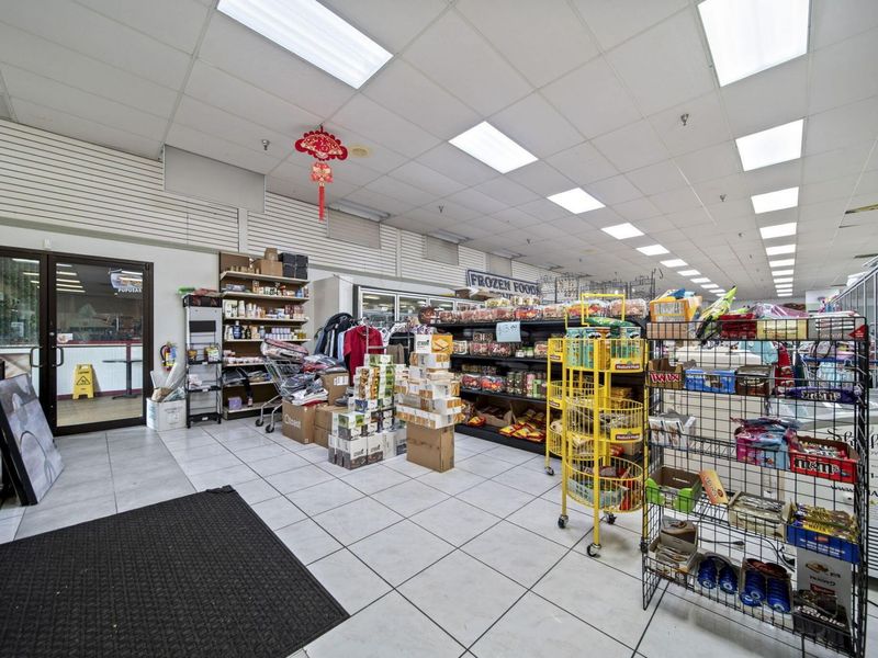 5644 Columbus Square , Columbus, OH 43231 Photo 22