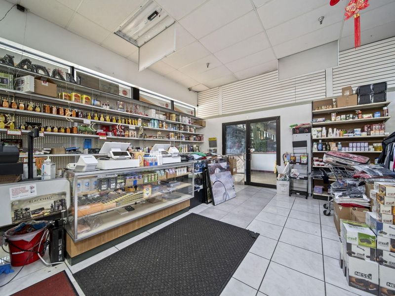 5644 Columbus Square , Columbus, OH 43231 Photo 23