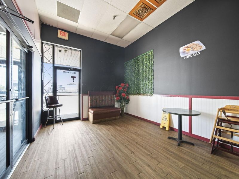 5644 Columbus Square , Columbus, OH 43231 Photo 3