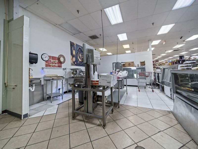 5644 Columbus Square , Columbus, OH 43231 Photo 34