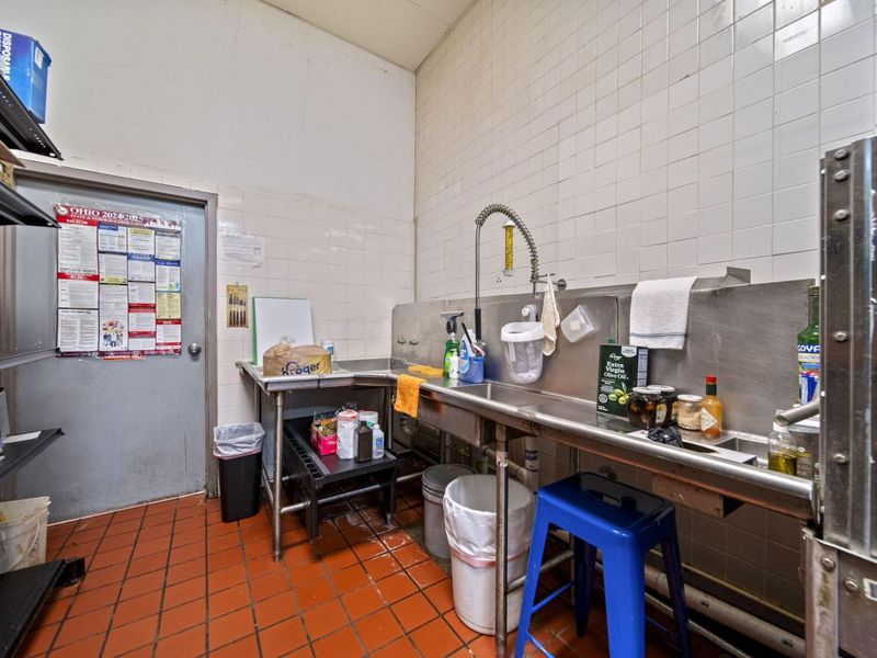 5644 Columbus Square , Columbus, OH 43231 Photo 37