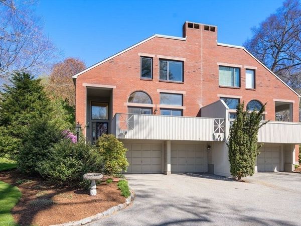 3 Catlin Rd, Unit 3, Brookline, MA 02445