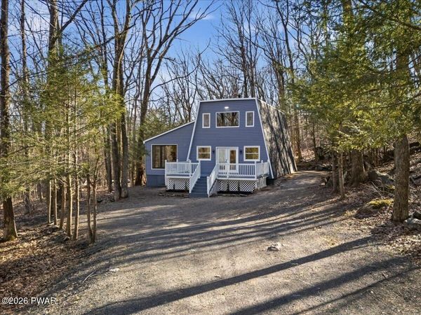 3257 Trafalgar Avenue , East Stroudsburg, PA 18302