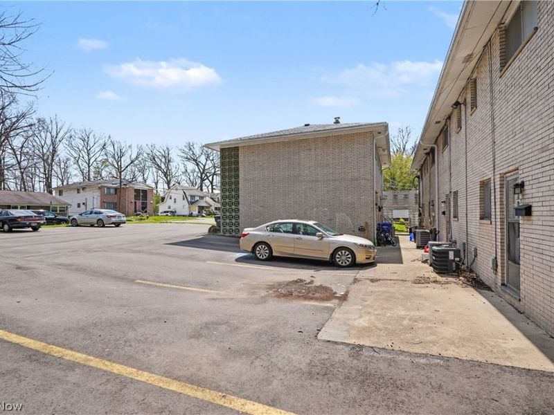 1376 Forest Glen Drive, Cuyahoga Falls, OH 44221 Photo 10