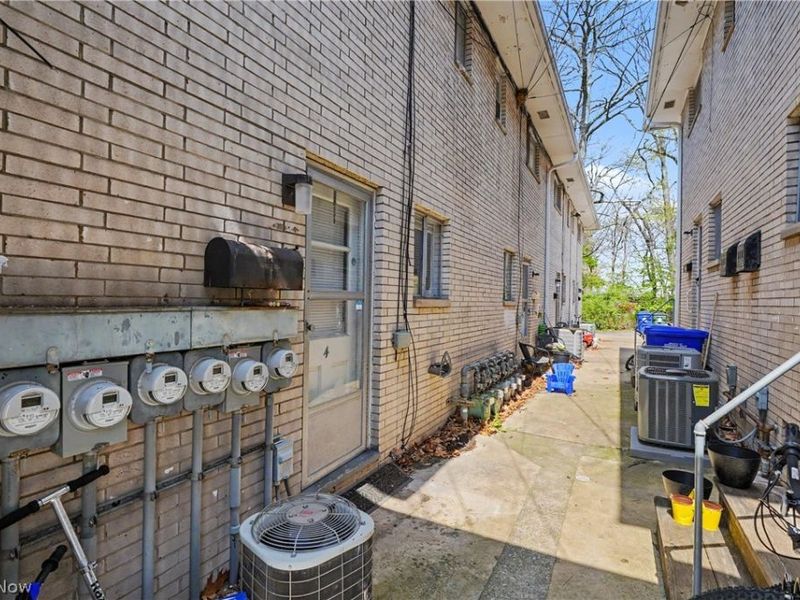 1376 Forest Glen Drive, Cuyahoga Falls, OH 44221 Photo 15