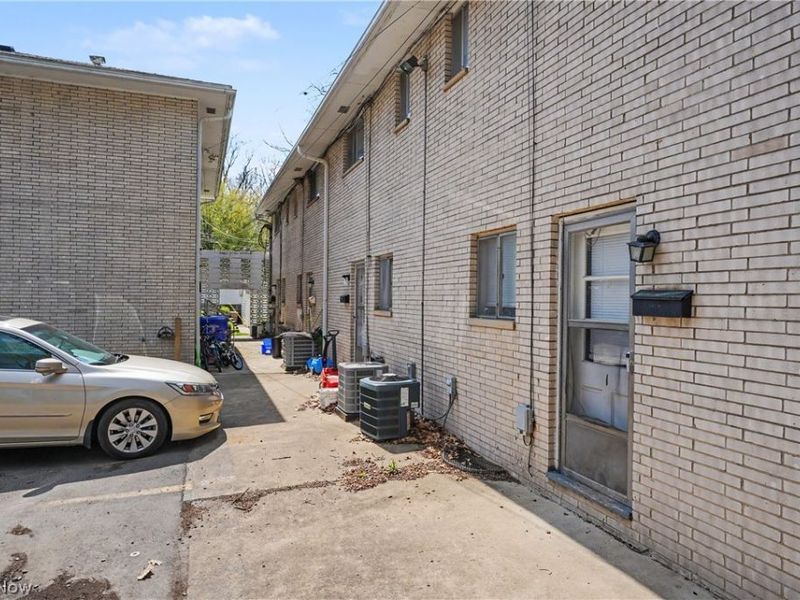 1376 Forest Glen Drive, Cuyahoga Falls, OH 44221 Photo 17