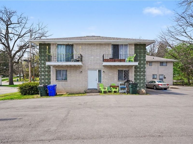 1376 Forest Glen Drive, Cuyahoga Falls, OH 44221 Photo 6