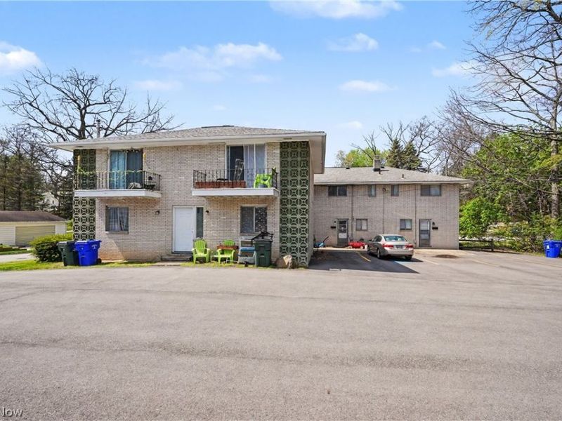 1376 Forest Glen Drive, Cuyahoga Falls, OH 44221 Photo 8