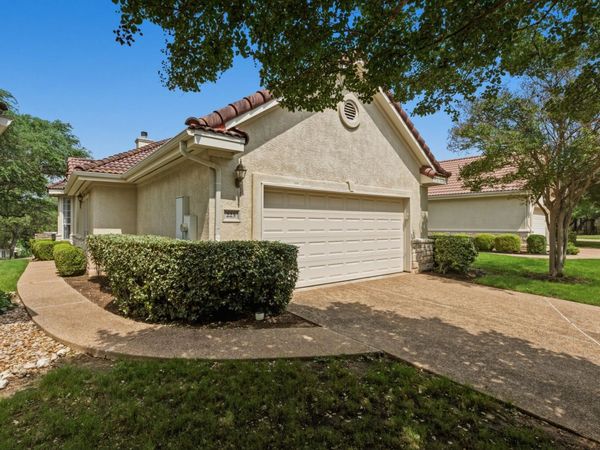 223 The Hills DR, Unit 3, Austin, TX 78738