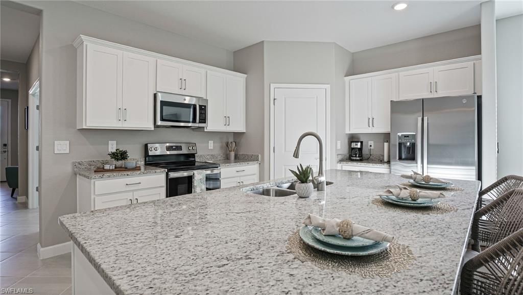 3314 Weston Manor Dr, Alva, FL 33920 Photo