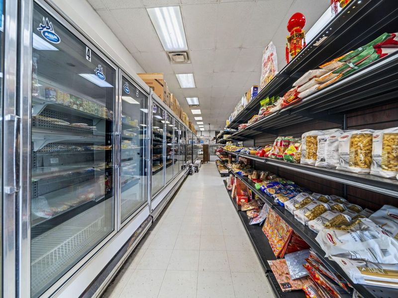 5676 Columbus Square , Columbus, OH 43231 Photo 7