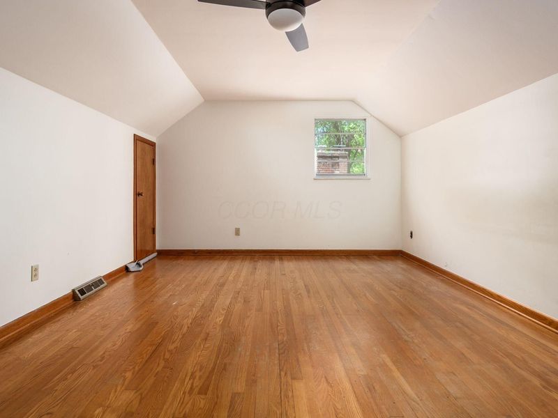 2208 Berry Hill Drive, Grove City, OH 43123 Photo 33