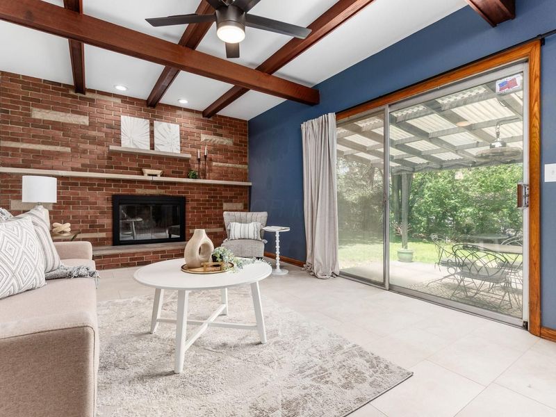 2208 Berry Hill Drive, Grove City, OH 43123 Photo 6