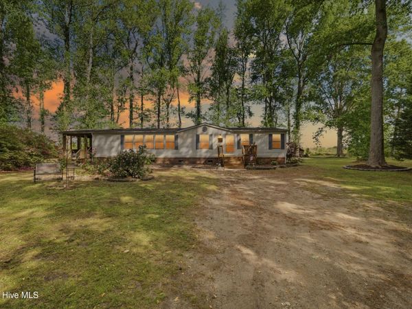 100 Longhorn Drive, Moyock, NC 27958