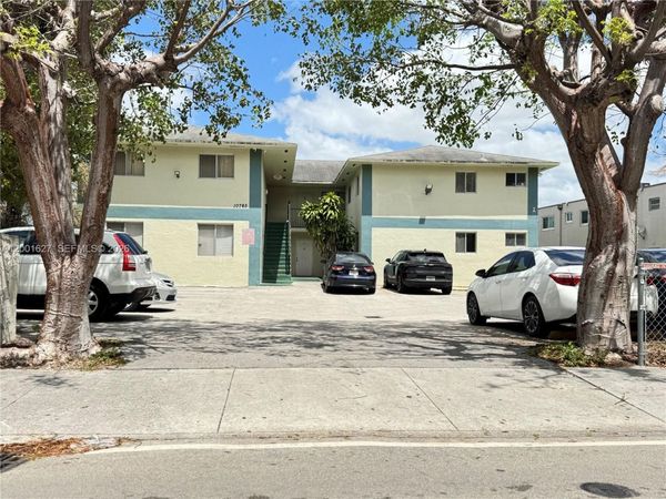 10765 SW 4th St , Unit 8, Sweetwater, FL 33174