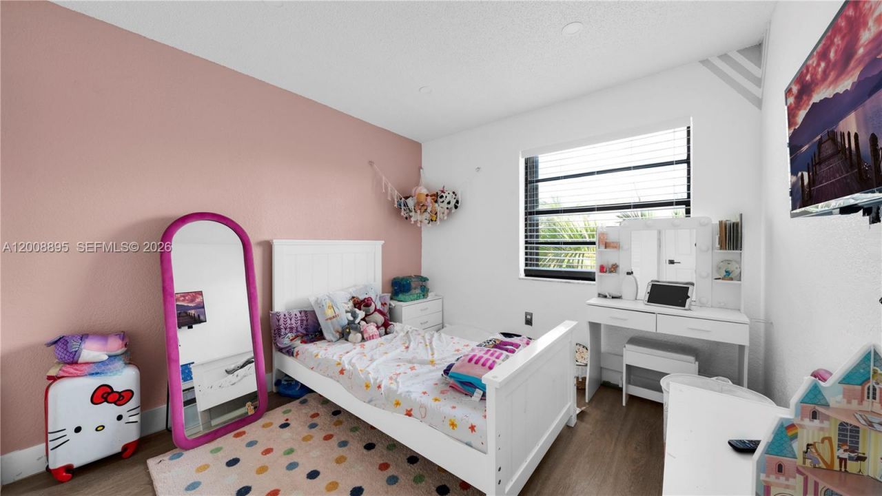 8186 NW 98th Ln, Unit 123, Hialeah Gardens, FL 33016 Photo
